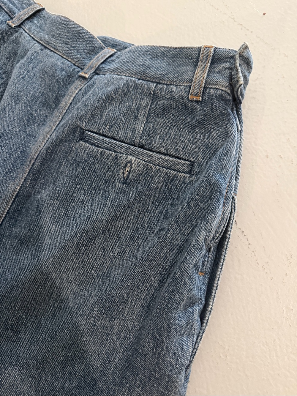 AUTH Loewe Gathered Waist Jeans Size 38 - Picture 6 of 10